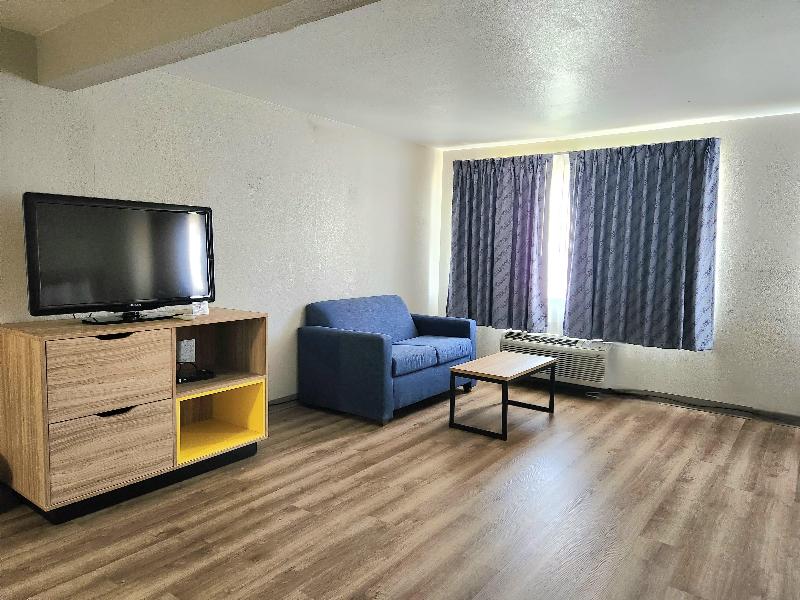 SUITE TWO KING BEDS — photo 4