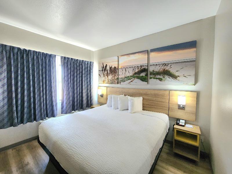 SUITE TWO KING BEDS — photo 5