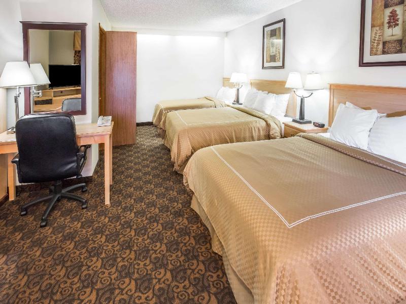Days Inn By Wyndham Black Bear image
