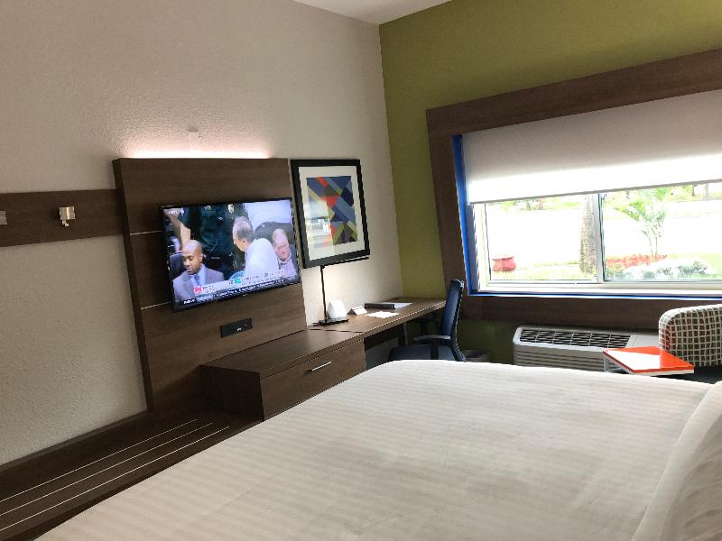 Holiday Inn Express Naples South - I-75 image