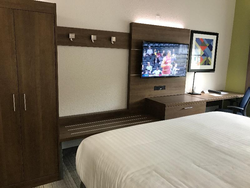 Holiday Inn Express Naples South - I-75 image