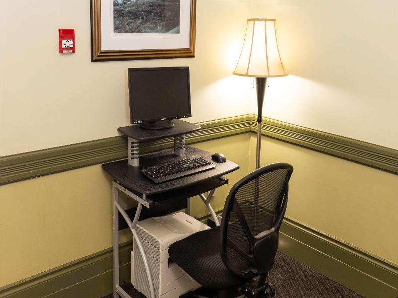 Quality Inn & Suites Whitecourt image