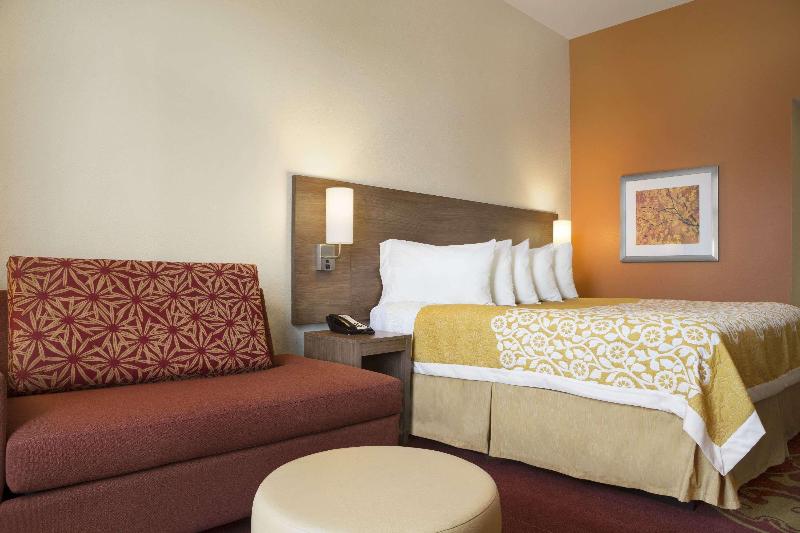 Hotel Days Inn & Suites by Wyndham Belmont