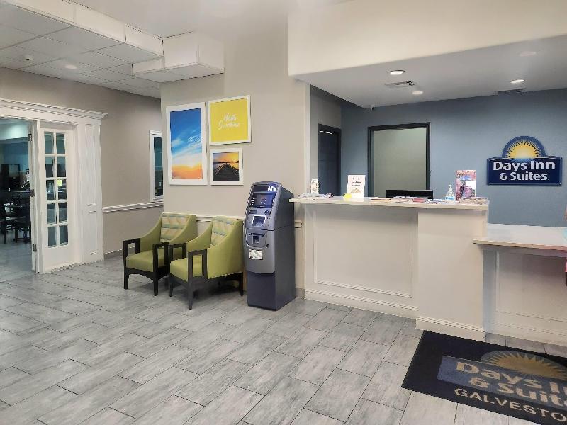 Days Inn &Suites by Wyndham Galveston West/Seawall image