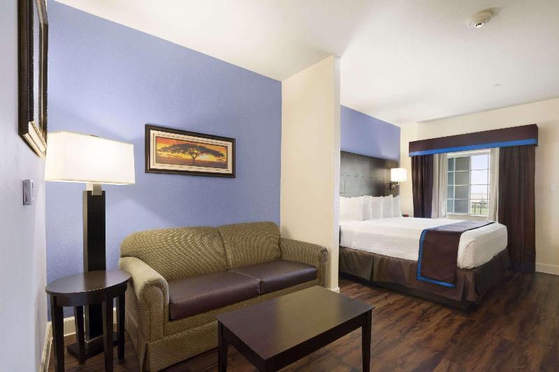 Hotel Days Inn &Suites by Wyndham Galveston West/Seawall