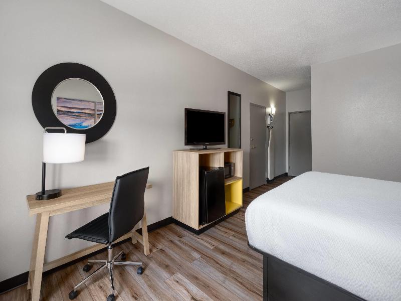 Days Inn By Wyndham Mauldin/Greenville image