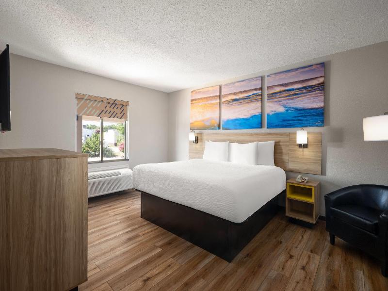 Days Inn By Wyndham Mauldin/Greenville image