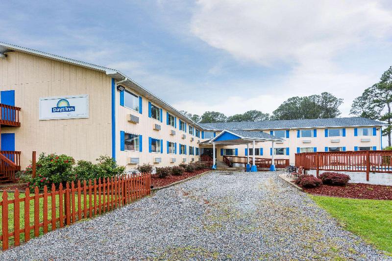 Days Inn By Wyndham Chincoteague Island image