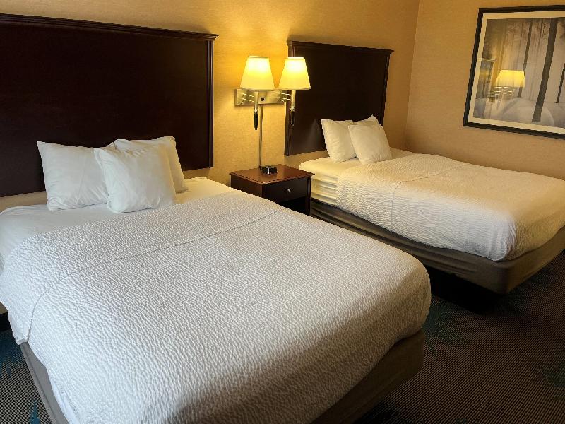 Days Inn By Wyndham Duluth Lakewalk image