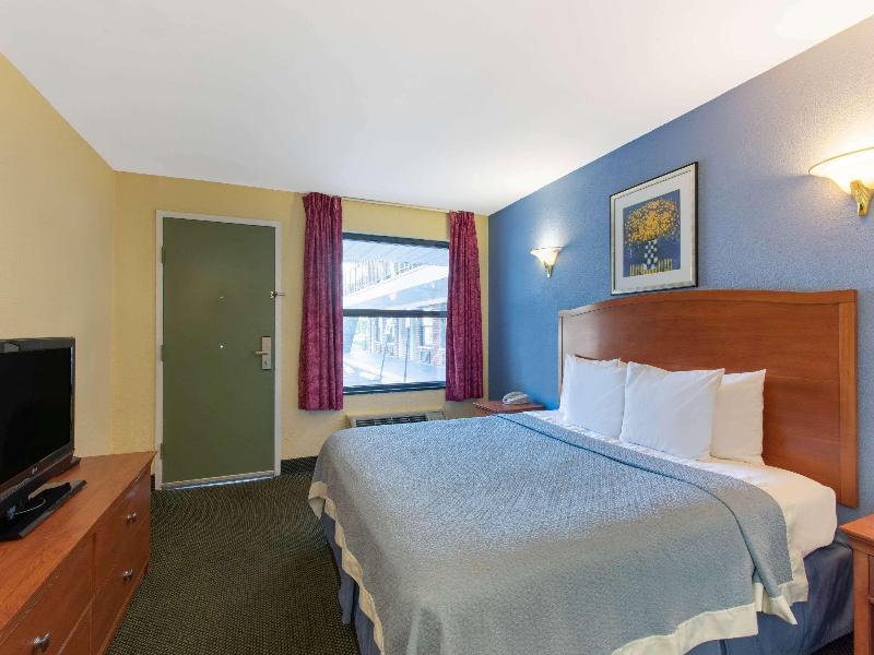 Days Inn by Wyndham Elmsford image
