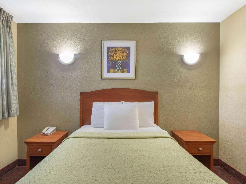 Days Inn by Wyndham Elmsford image