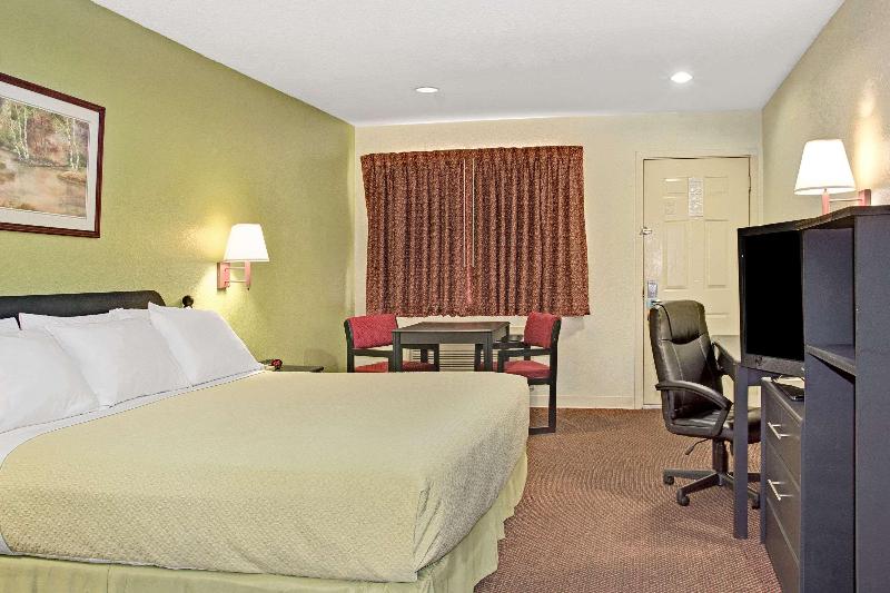 Bed room