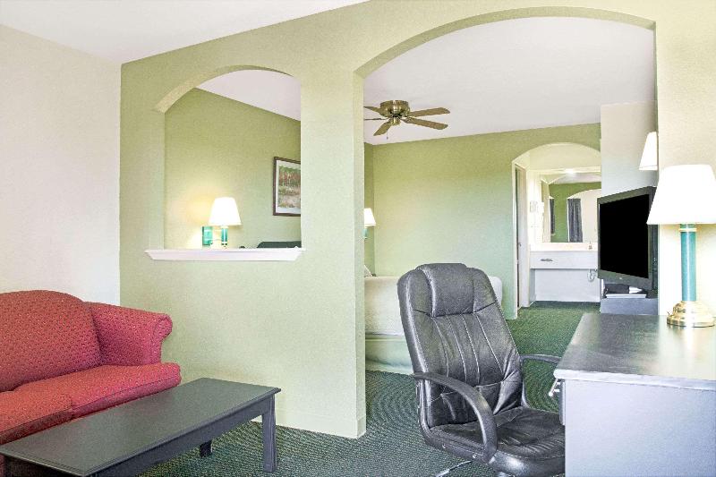 Bed room