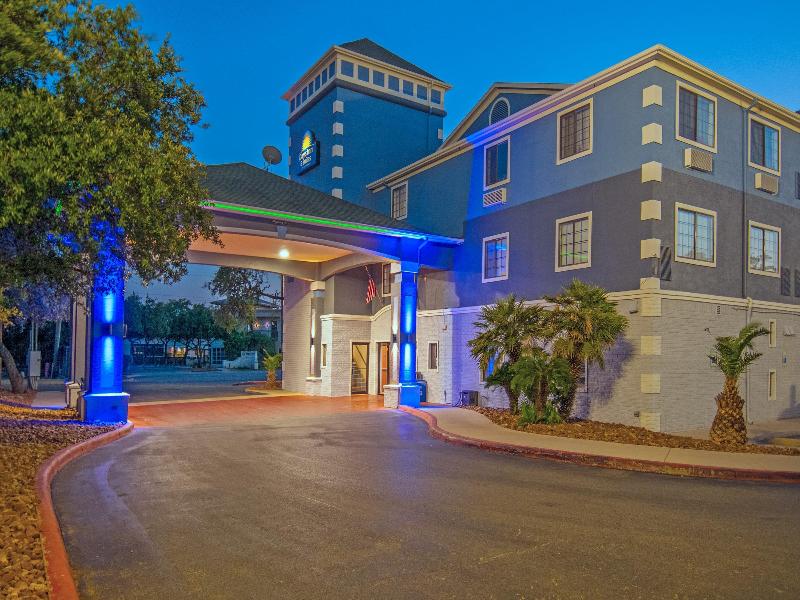 Days Inn Suites by Wyndham San Antonio N/Stone Oak image