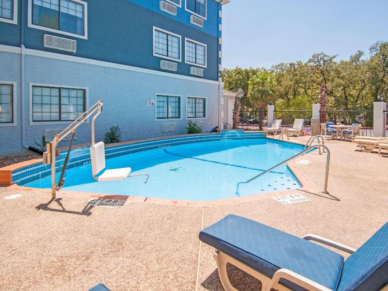 Days Inn Suites by Wyndham San Antonio N/Stone Oak image
