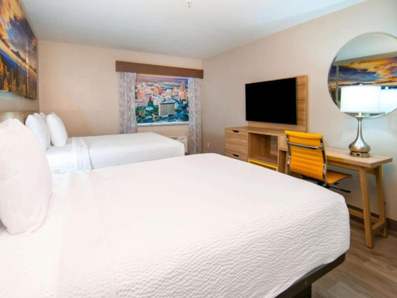 Days Inn Suites by Wyndham San Antonio N/Stone Oak image