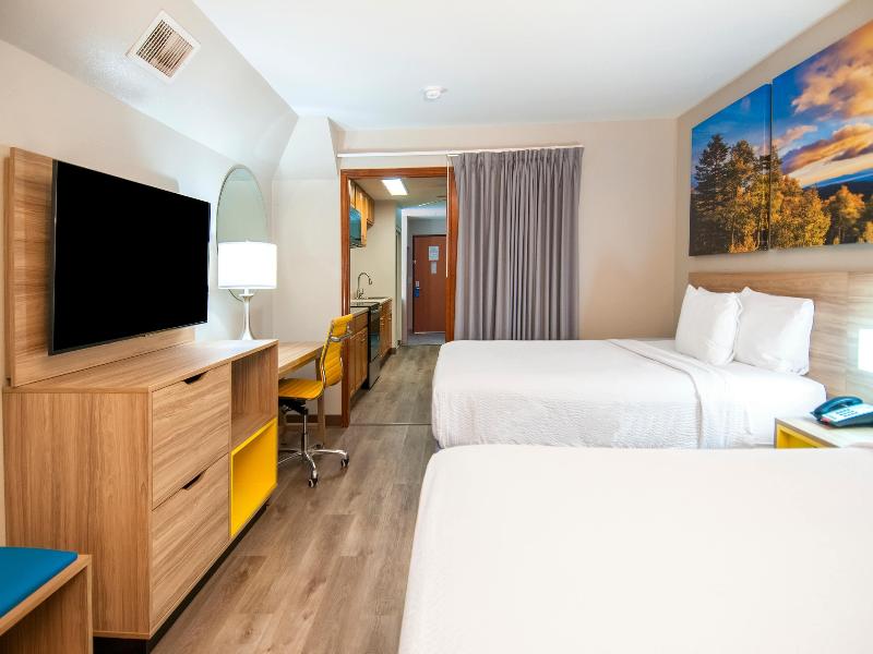Days Inn Suites by Wyndham San Antonio N/Stone Oak image