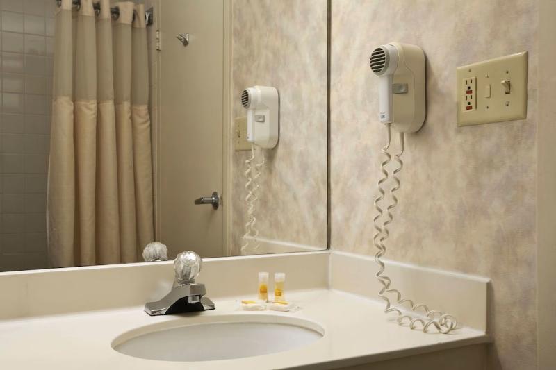 Days Inn By Wyndham Sidney image