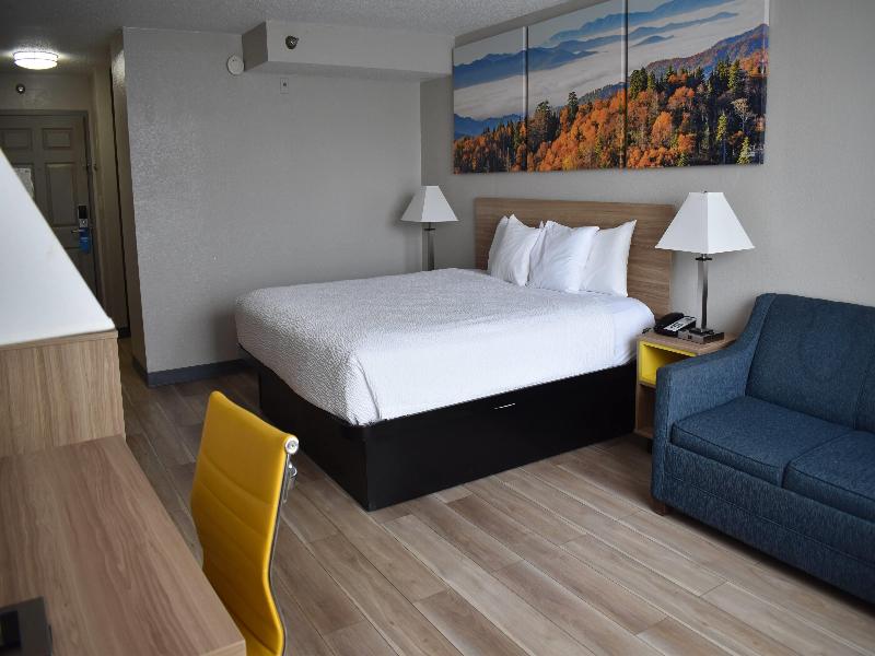 Days Inn & Suites By Wyndham Tucker/Northlake image