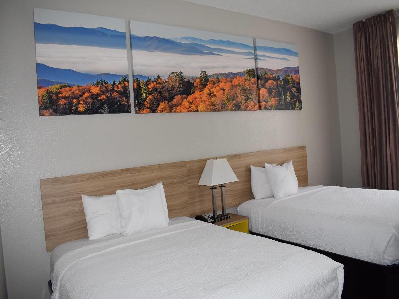 Days Inn & Suites By Wyndham Tucker/Northlake image
