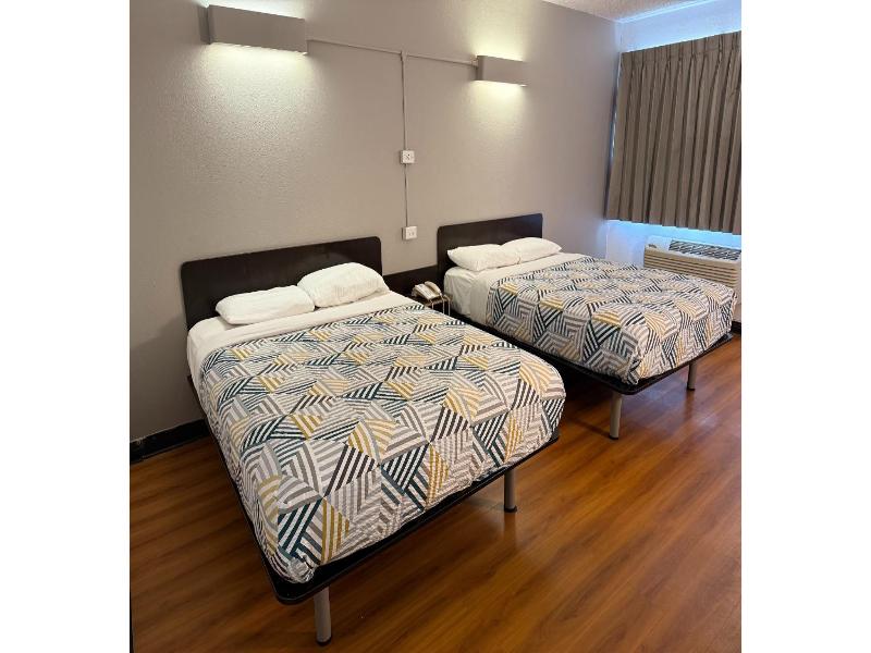 Motel 6 Joliet I-80 image