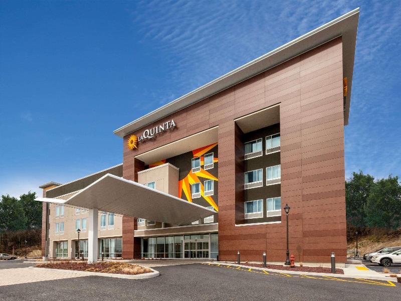 Howard Johnson Hotel - Middletown image