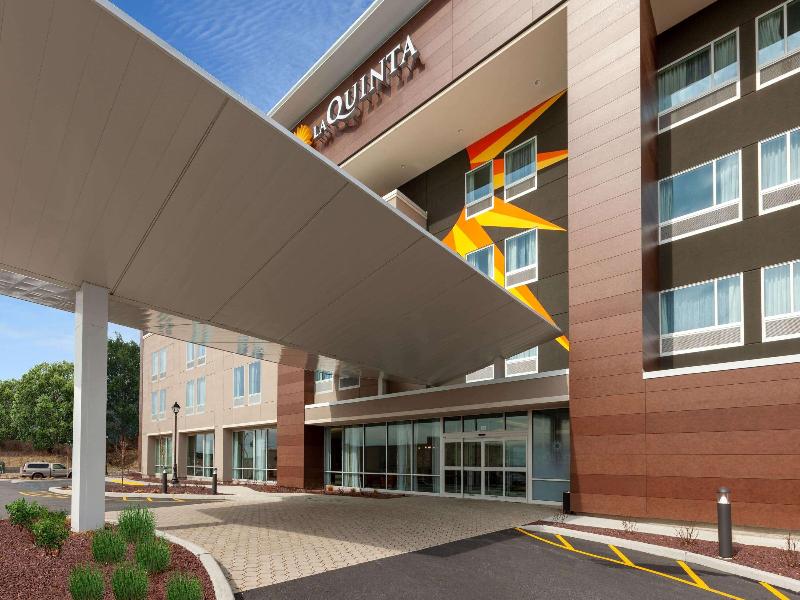 Howard Johnson Hotel - Middletown image