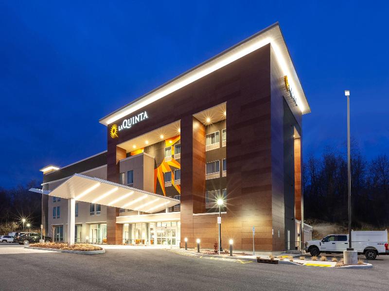 Howard Johnson Hotel - Middletown image