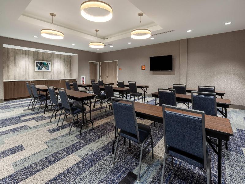 Howard Johnson Hotel - Middletown image