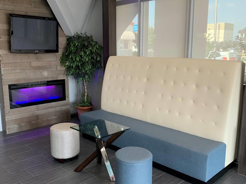 Howard Johnson By Wyndham Oklahoma City Airport Fa image