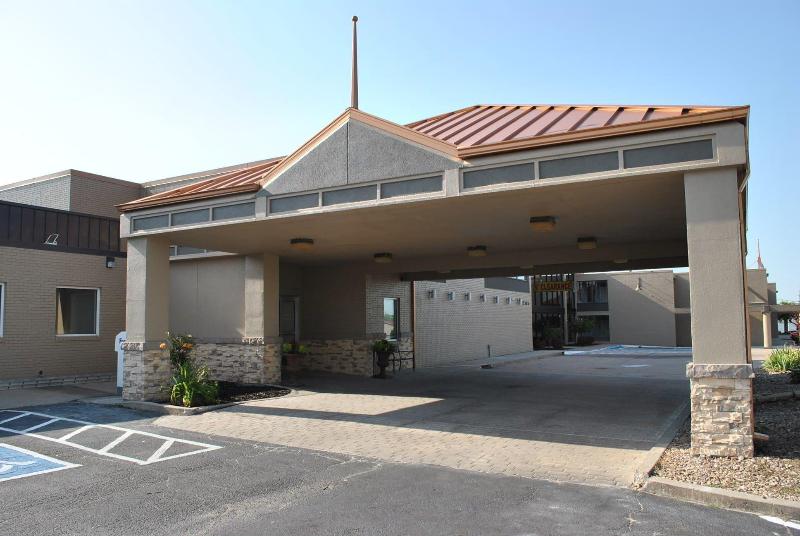 Howard Johnson Hastings image