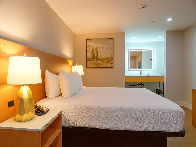 Knights Inn Highland Casino image