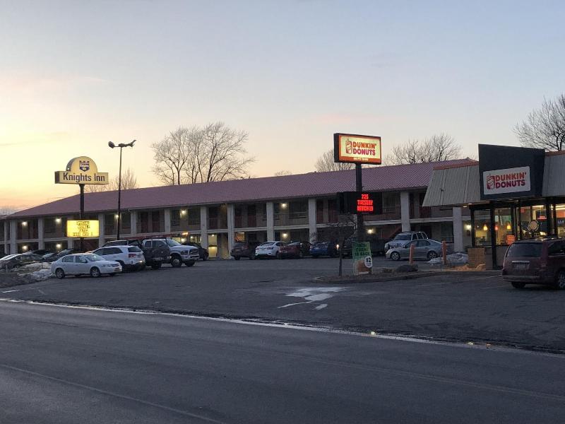 Knights Inn Oswego image
