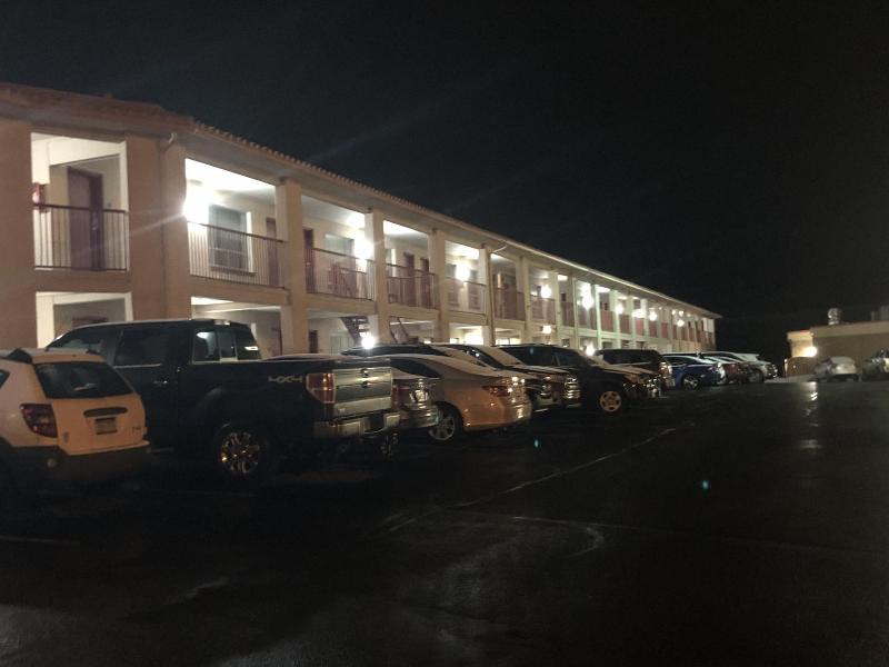 Knights Inn Oswego image