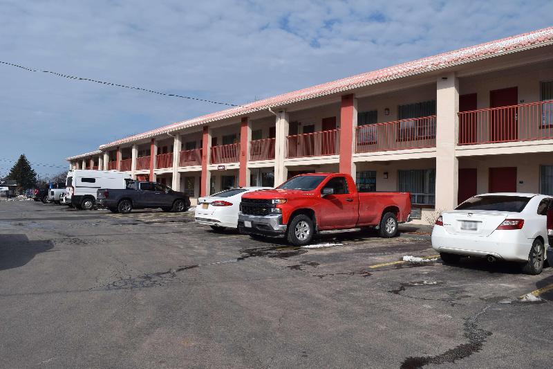 Knights Inn Oswego image