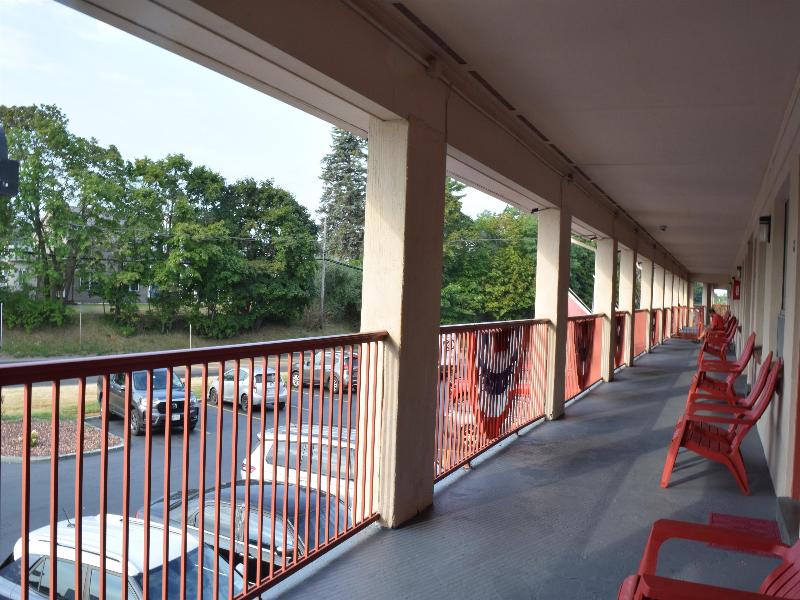 Knights Inn Oswego image