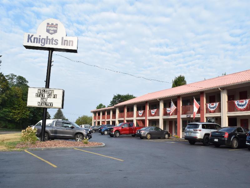 Knights Inn Oswego image