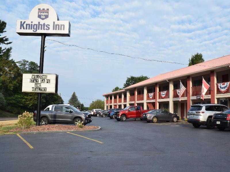 Knights Inn Oswego image