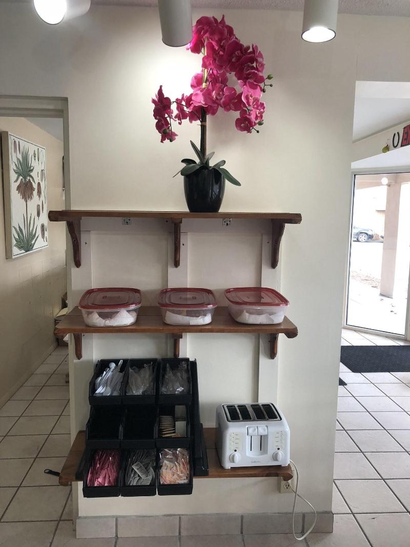 Knights Inn Oswego image