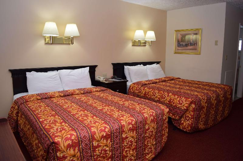 Knights Inn Oswego image