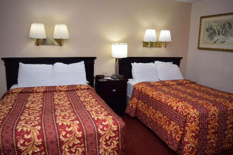 Knights Inn Oswego image