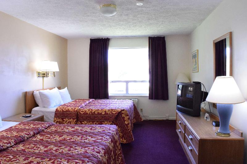 Knights Inn Oswego — photo 37