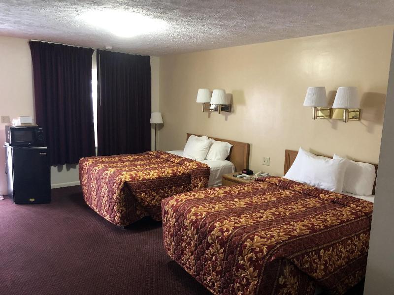 Knights Inn Oswego — photo 137