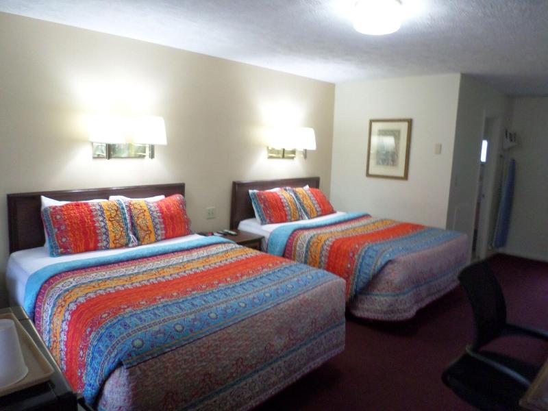 Knights Inn Oswego image