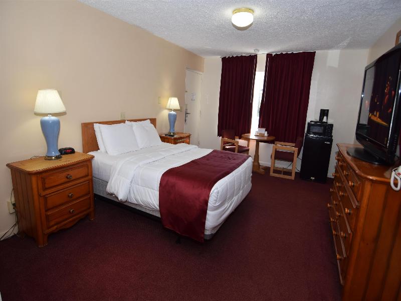 Knights Inn Oswego image