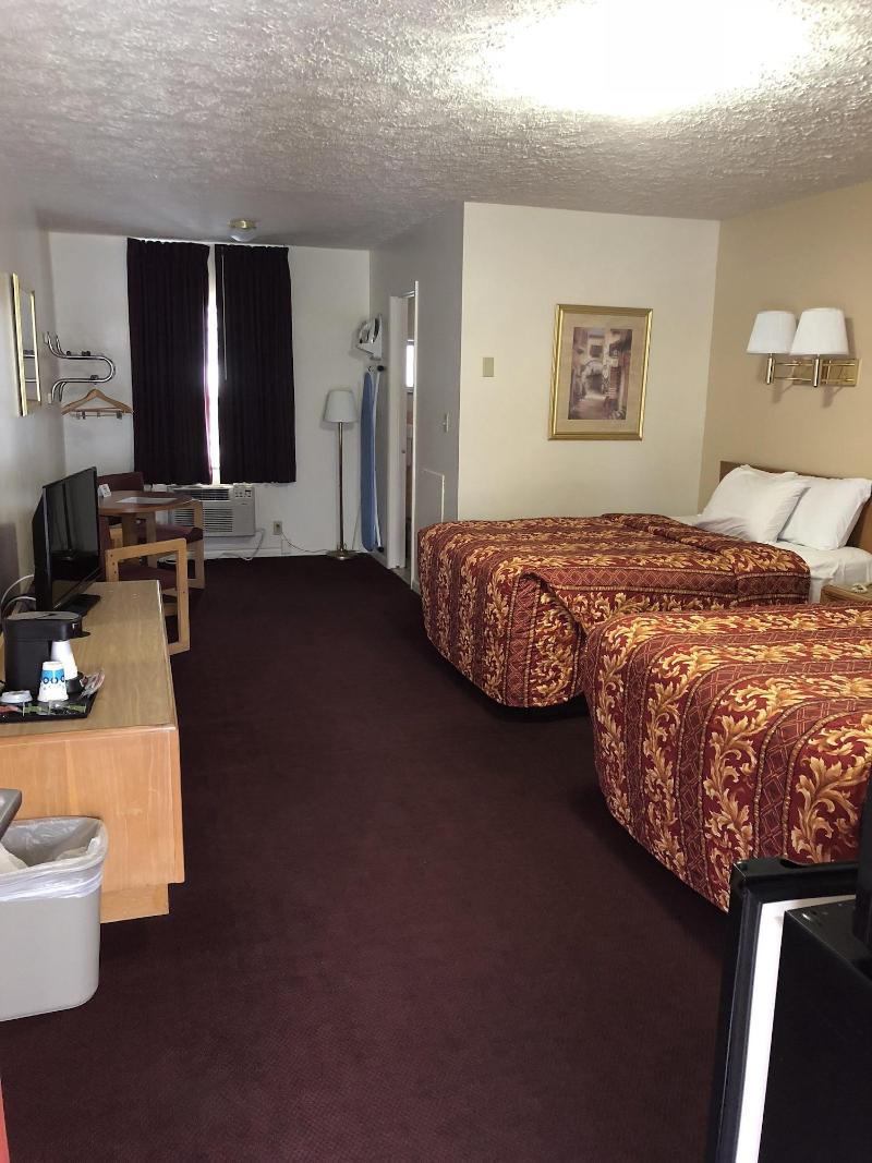 Knights Inn Oswego image