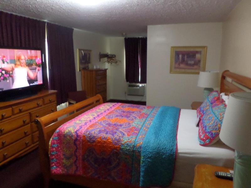 Knights Inn Oswego image