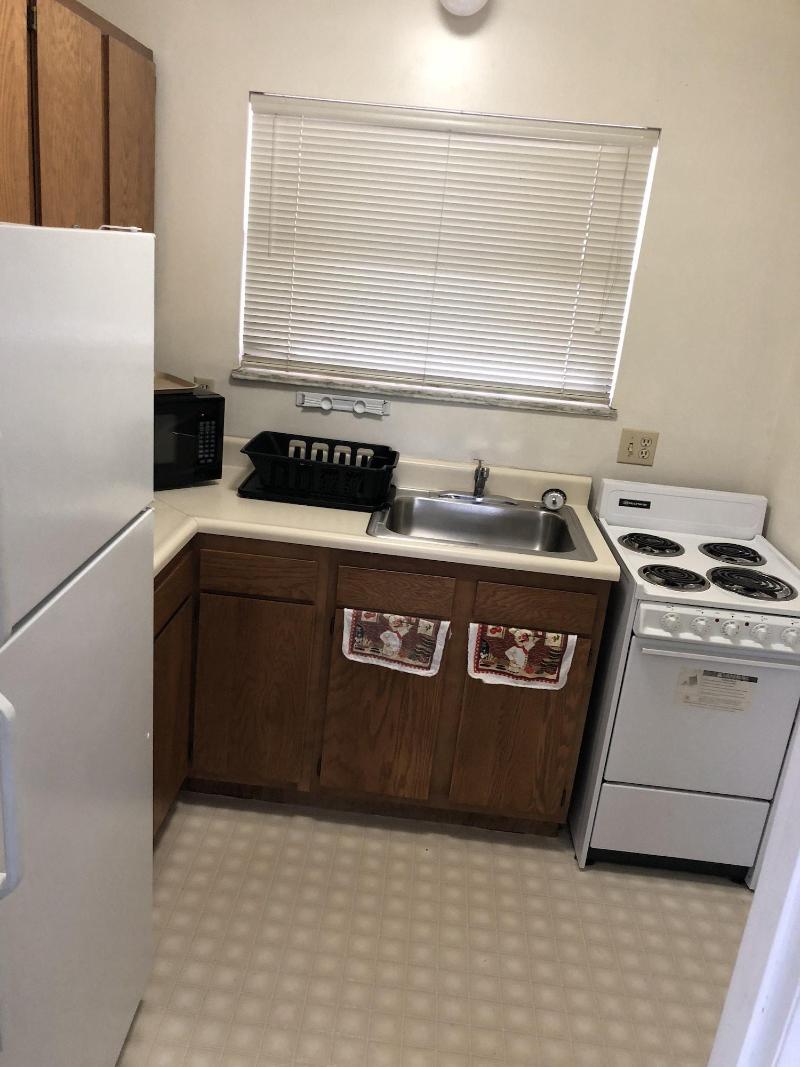 Knights Inn Oswego image