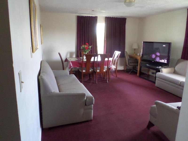 Knights Inn Oswego image