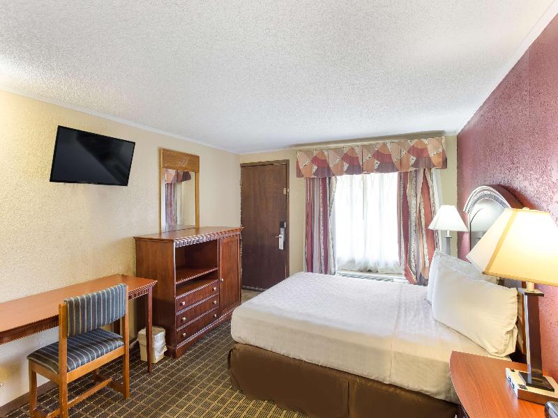 Knights Inn Ashland image